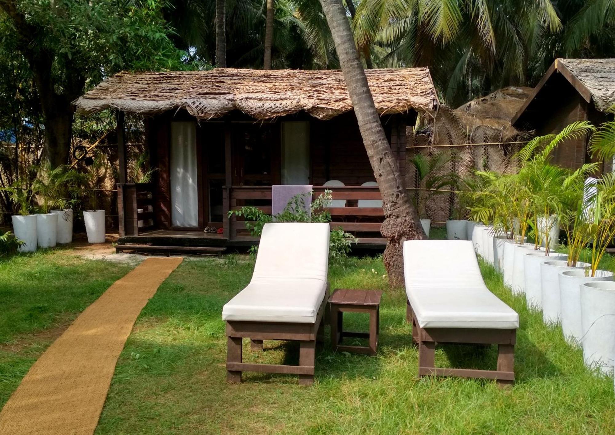 Mamagoa Beach Resort Mandrem Exterior photo